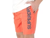 Superdry Sport Graphic 17" Swim Short Cherry Tomato Red homme M3010236A 2LN