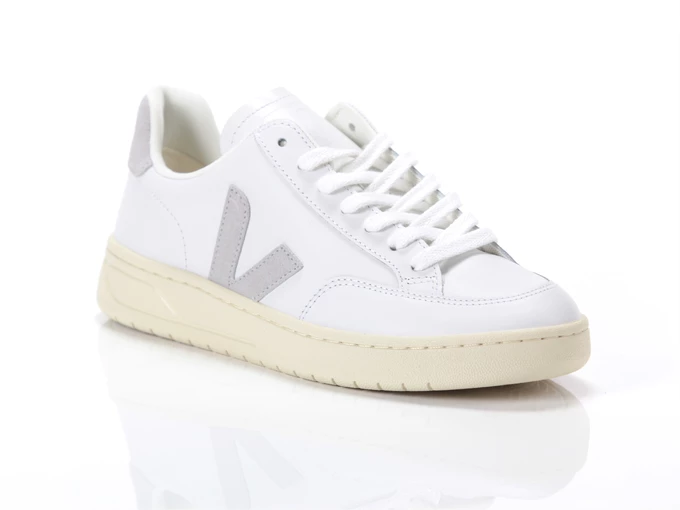 Veja V-12 femme XD0203484A