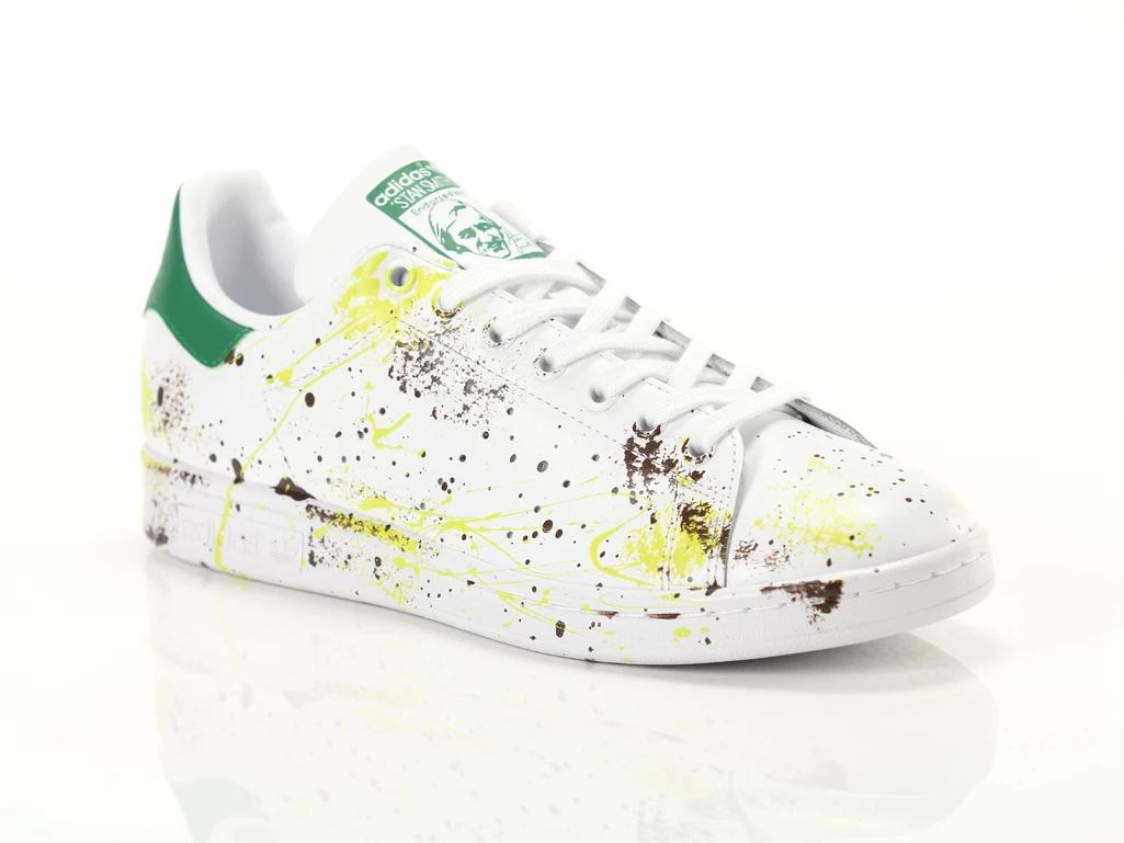 Stan smith con schizzi di colore online